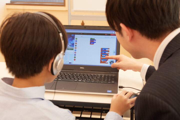 楽しんでプログラミングが学べます！の画像